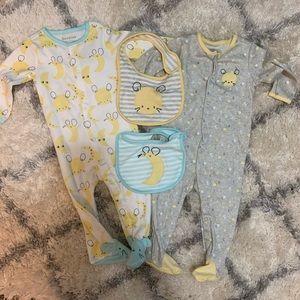 🌜Baby Sleeper and Bibs Bundle 🌙